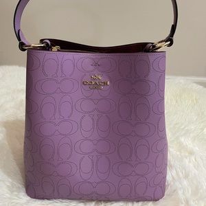 Coach lavender logo bucket tote